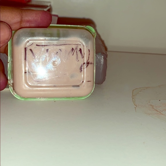 I’m selling a slime - Picture 1 of 2